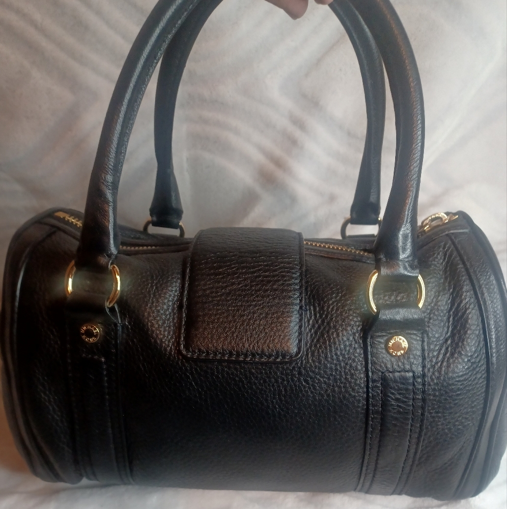 Michael Kors Boston Bag Soft Pebble Leather in EUC 12x6x6